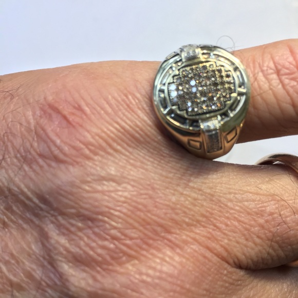 10K yellow gold stamped diamonds ring - Picture 4 of 5